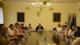 Na zahtjev gradskih vijećnika iz redova oporbe sazvana Tematska sjednica Gradskog vijeća grada Požege o Rekostrukciji Trga sv. Trojstva