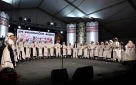 Po vrhunski lovački čobanac na Slavonski sokak pa na zabavu pod šatorom uz Garave