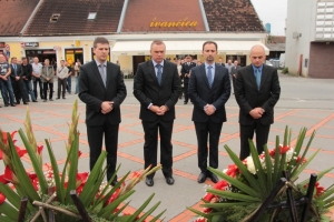 Obilježen Dan državnosti uz spomenik poginulim braniteljima
