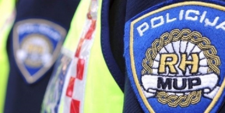 Dogodile su se četiri prometne nesreće a 29-godišnjak upravljao mopedom bez dozvole pa uhićen a moped oduzet