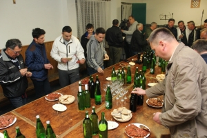 Izabrana najbolja crna i bijela vina te kobasice mještana