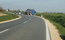 Između Ferovca i Kule 32-godišnjak sletio s ceste i prevrnuo teretno vozilo