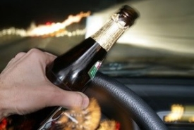 Iako je 40-godišnjaku vozačka oduzeta vozio se po Pleternici ali sa 1,30 promila alkohola, bez osobne pa je završio u policijskoj postaji