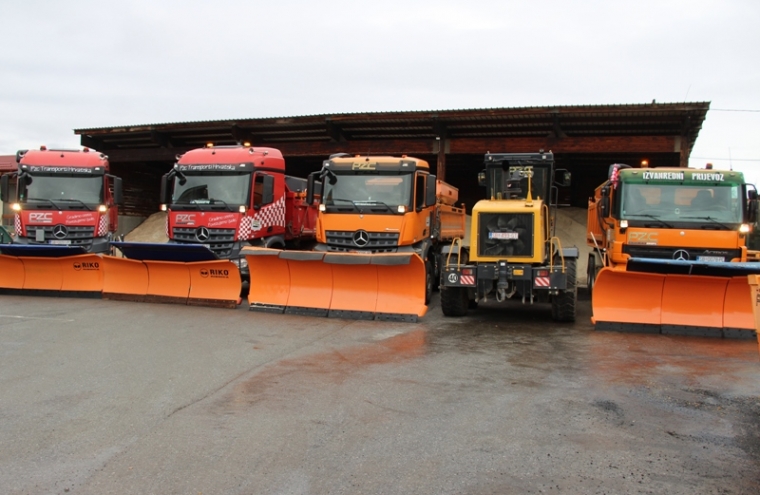 Zimska služba ŽUC-a spremna sa tehnikom i 400 tona soli za prometnice