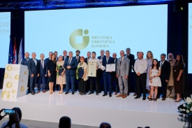 Na svečanoj Akademiji Hrvatske obrtničke komore priznanja za Damira Špehara i Ivu Radoš iz Požeško-slavonske županije
