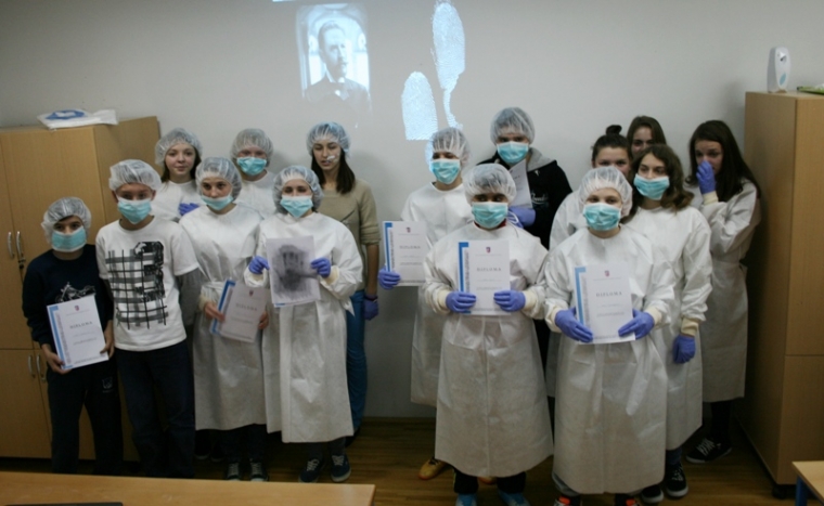 Učenike oduševili forenzičari