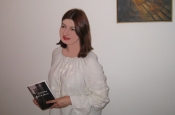 Požežanki Lani Derkač tiskana knjiga na albanskom jeziku, a  zastupljena je u tri svjetske pjesničke antologije