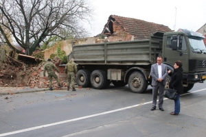 Počelo uklanjanje ruševina u Pakracu