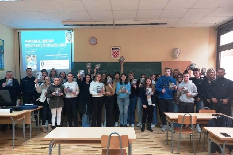 U Ekonomskoj školi Požega prezentirana kampanja „Postani policajac/policajka“