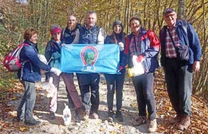 Članovi Markacističke sekcije HPD "Sokolovac" na Papuku uz uređivanje putova uživali u jednoj od najljepših prirodnih pojava