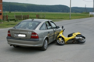 U Pleternici sudar &quot;skutera&quot; i &quot;Vectre&quot;