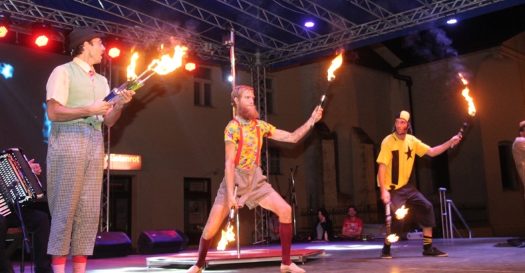 Festival uličnih zabavljača, mađioničara i klaunova