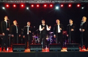 Tomislav Bralić &amp; Klapa Intrade i Bosutski Bećari zadivili Brodsku publiku