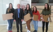 UDVDR darivao četiri studentice iz Požeško-slavonske županije novim laptopom