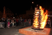 Uz Ivanjski krijes lampioni želja poletjeli u nebo