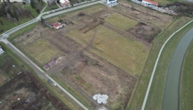 Zatvara se pješačka staza koja povezuje šetnicu uz Orljavu s Osječkom ulicom zbog izgradnje Atletskog stadiona - izgradit će se nova staza