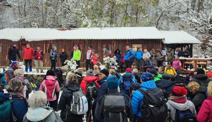 Članovi HPD "Sokolovac" Požega sudjelovali u 14. pohodu na najviši vrh Slavonije na Psunju pod snijegom