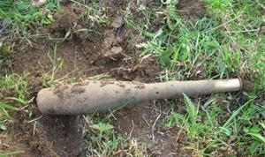 50-godišnjak pronašao na njivi tromblonsku minu zaostalu iz Domovinskog rata