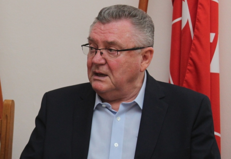 "Iziđimo na izbore i glasajmo protiv uhljeba i parazita"