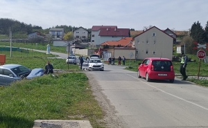 Ponovno nalet vlaka na automobil na prijelazu na "vojnoj cesti" - jedna osoba prevezena u bolnicu