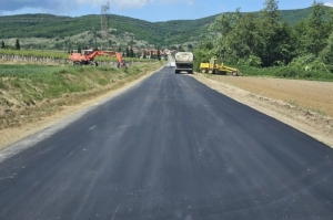Završeno djelomično presvlačenje asfalta prema naselju Podgorje i spoja na "Zelenu magistralu"