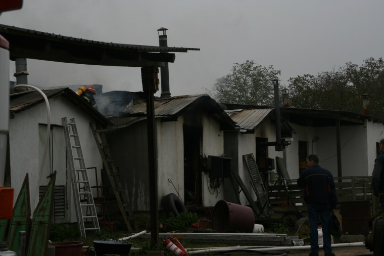 Požar na sušari duhana