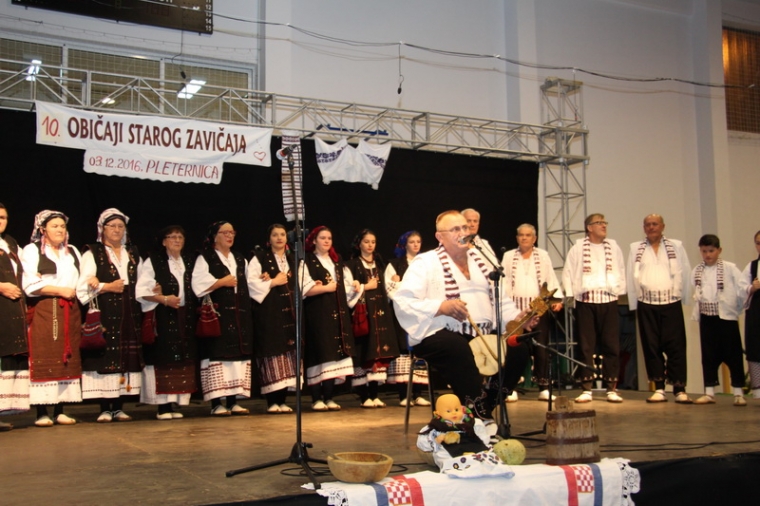 „Čuvajmo običaje zavičaja“okupili uz Ramce, graničare, šokce, češke, slovačke i ukrajinske manjine