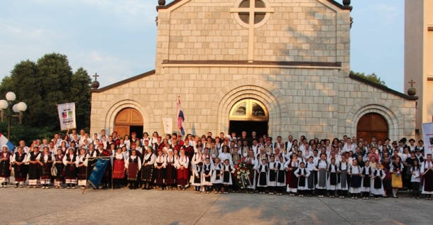 Nastupili Ramci iz Pleternice i Svilenka iz Buka