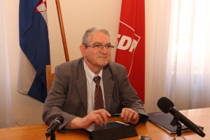 Cesarik: "Kome smeta bista Andrije Štampara"