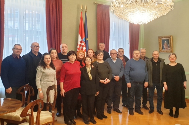 Braniteljice i branitelji nekoliko udruga posjetili Hrvatski sabor kao gosti saborske zastupnice Anamarije Blažević