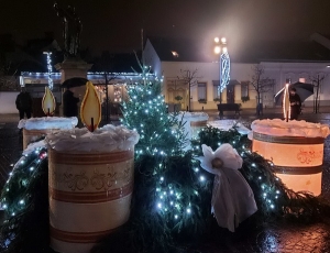 Paljenjem prve svijeće započeo Advent u Požegi