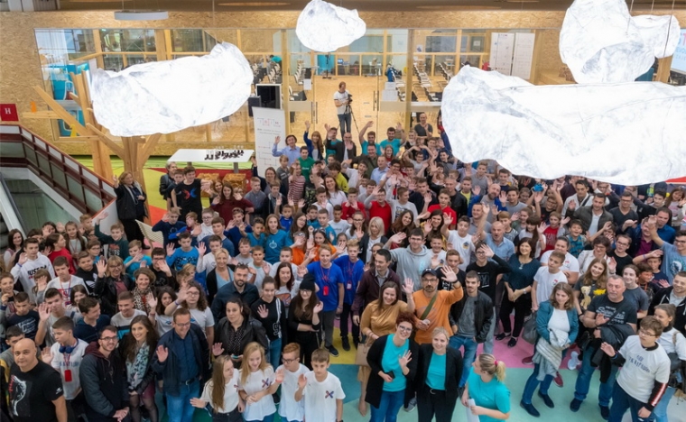 Fran i Dino šesti na robotičkom natjecanju MakeX Europen Open 2019.