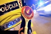 Vozio brzo kroz Viškovce, odbio dati dokumente na uvid a onda mu utvrdili i alkohol pa dobio smještaj u policiji