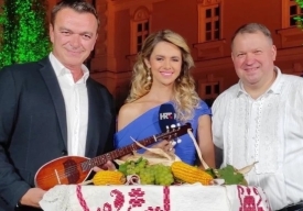 Radio Osijeka dodijelio nagradu za najljepši tekst Zlatne Žice Slavonije 2023. - &quot;DOLAZIM TI MAJKO&quot;, autora Josipa Plivelića