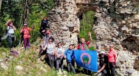 Planinari HPD‐a Sokolovac Požega osvojili srednjovjekovni Kamengrad: Uspon po ljetnim temperaturama i druženje na Novom Zvečevu