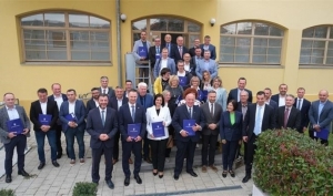 Ministarstvo rada, mirovinskog sustava i obitelji uručilo 36 ugovora vrijednih više od 40 milijuna kuna za projekte "Zaželi"