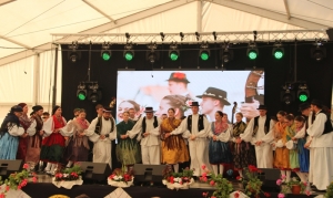 33. Međunarodna smotra folklora "Čuvajmo običaje zavičaja" kao kruna trodnevnih događanja u Velikoj
