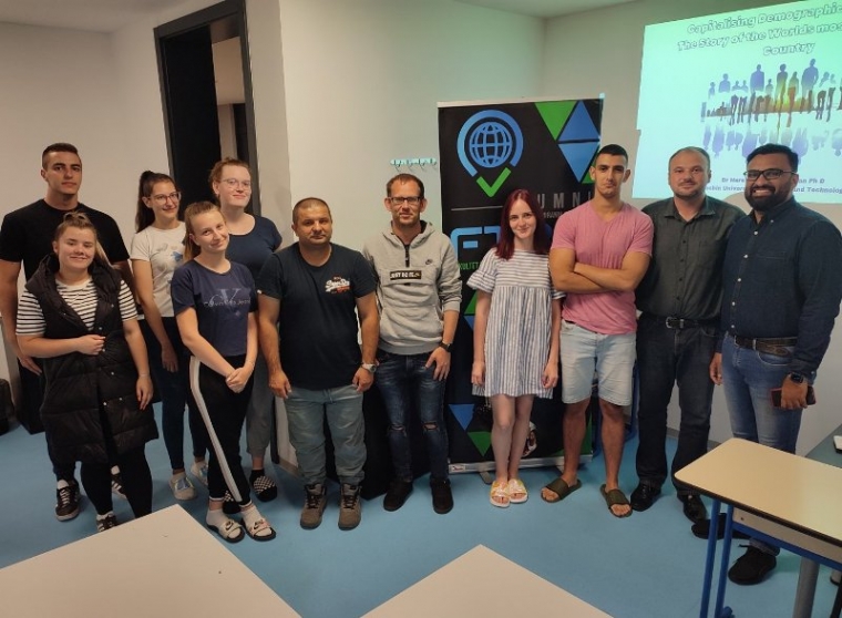 Predavanje "Indija - najmnogoljudnija zemlja svijeta" za članove Udruge Alumni FTRR Požega