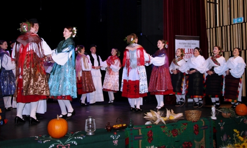 Koncert KUD-a Orljava iz Pleternice pod nazivom "Lišće šuška, a tambura svira" uz 48-godišnjicu rada društva