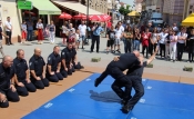 Za Dan policije na Trgu sv. Trojstva prezentacija i demonstracija rada policije