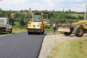 Vetovčani dobili danas asfalt na polovicu ulica a sve će biti gotovo dan iza Velike Gospe