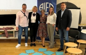 Gost autor u osnovnoj školi u Splitu učiteljica i književnica Irena Ivetić iz Požege