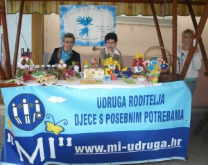 Kad se male ruke slože, sve se može