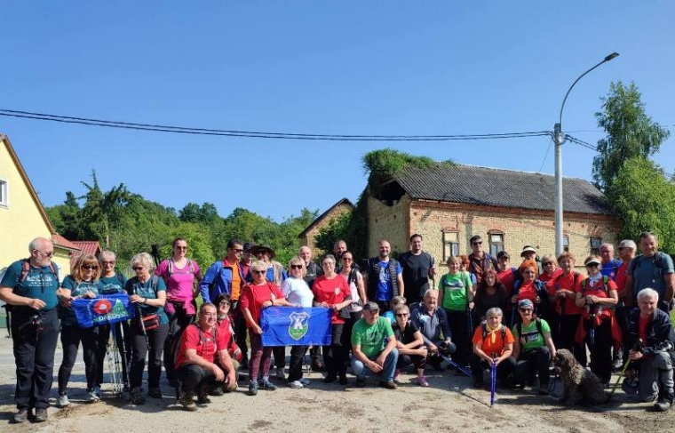 Tradicionalni "Susret planinara pjesnika i slikara" na Sovskom jezeru