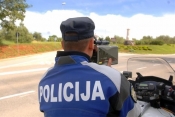 Policija i dalje intenzivno provodi aktivnosti usmjerene na sprečavanje i sankcioniranje najtežih prometnih prekršaja