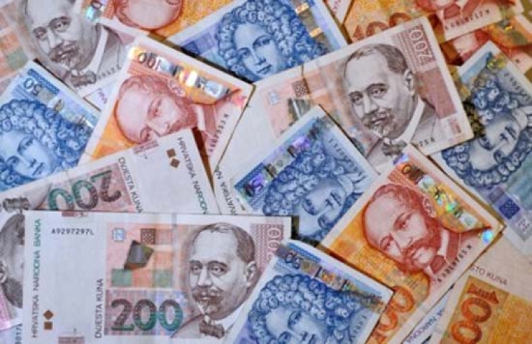 Krenula isplata 750 milijuna kuna predujma poljoprivrednicima za proizvodnu 2015. godinu