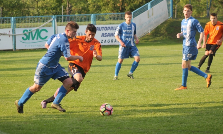 Slavija „petardom“ ispratila Vukovar