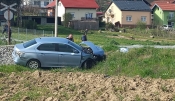 U sudaru &quot;Citroena&quot; i putničkog vlaka ozlijeđen 30-godišnjak a zaradio još i prekršajni nalog