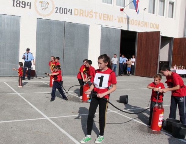 Prvi krenuli vatrogasci VC Velika