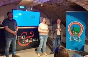Povijesno predavanje Gorana Hruške "Tragovi planinara u arhivskim zapisima" za članove HPD "Sokolovac" Požega